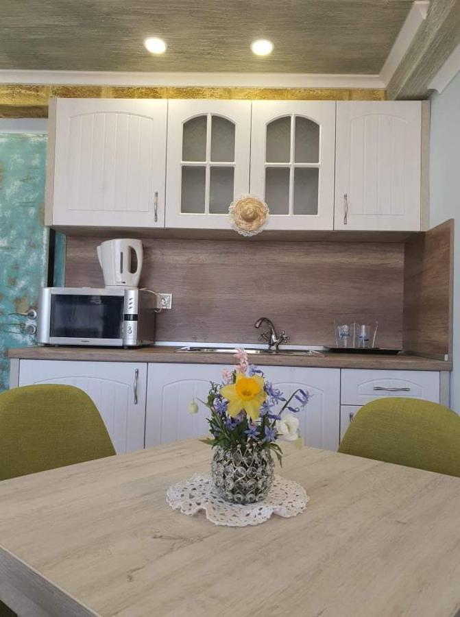 Vromos Guest House Csernomorec Kültér fotó